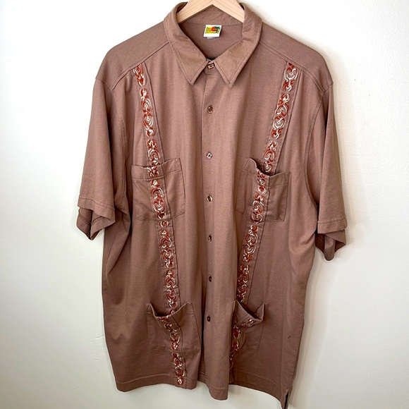 Vintage Other - Vintage cotton embroidered button up